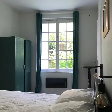 Charmante Dependance Au Coeur Du Triangle D'or De Apartment Bordeaux