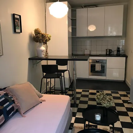 Charmante Dependance Au Coeur Du Triangle D'or De Apartment Bordeaux